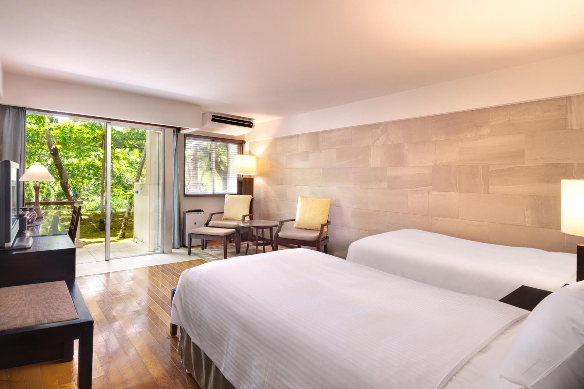 Coco Garden Resort Okinawa Uruma Exterior photo