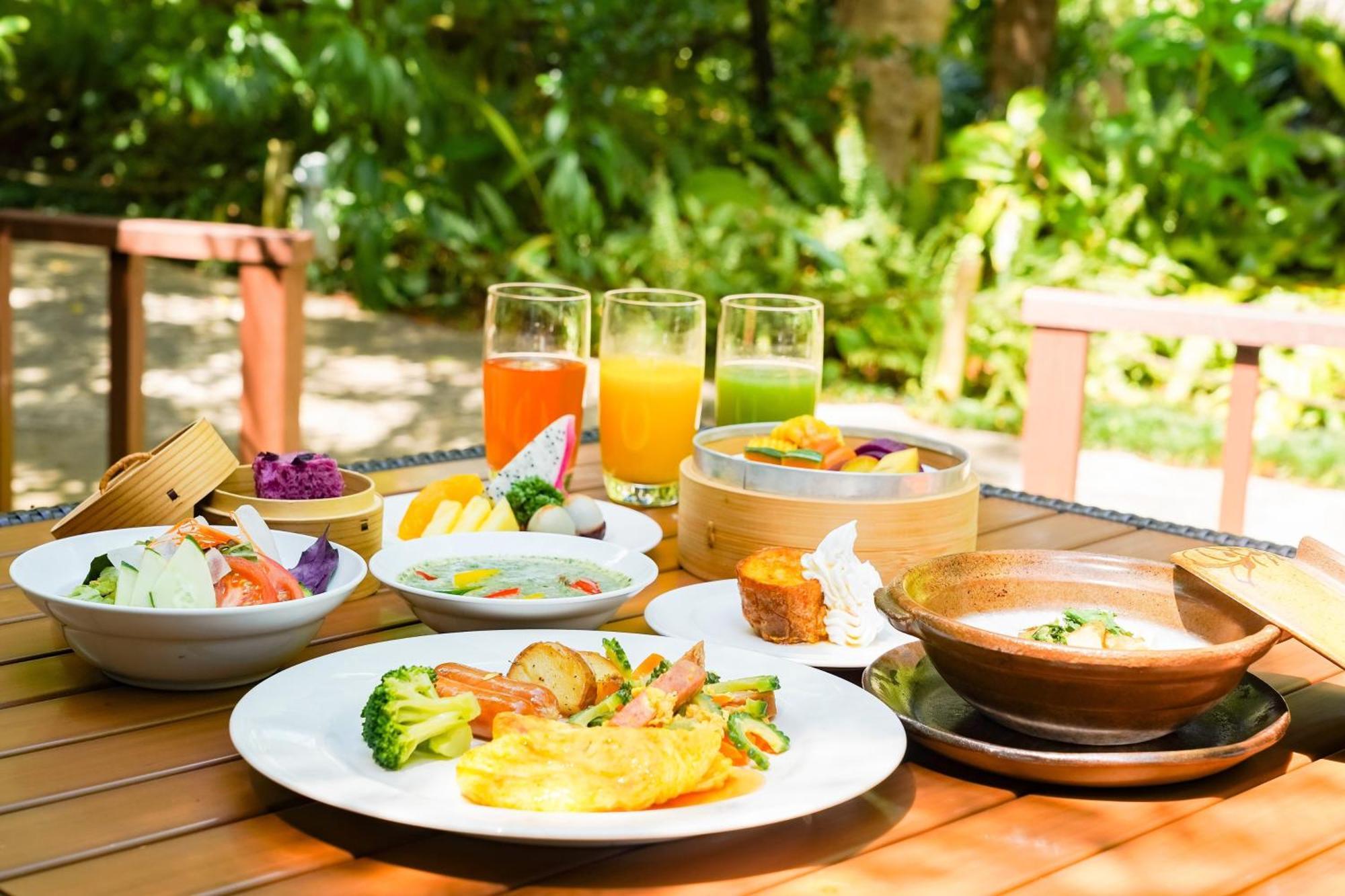 Coco Garden Resort Okinawa Uruma Exterior photo